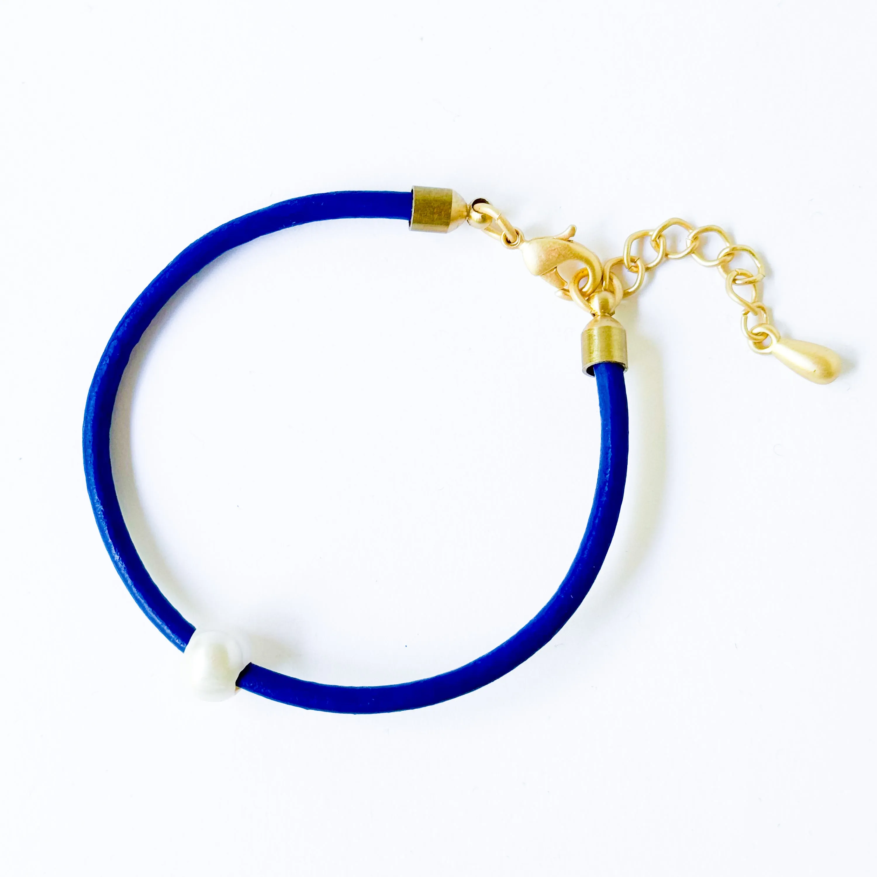 Thin Adjustable Leather and Pearl Bracelet - WS